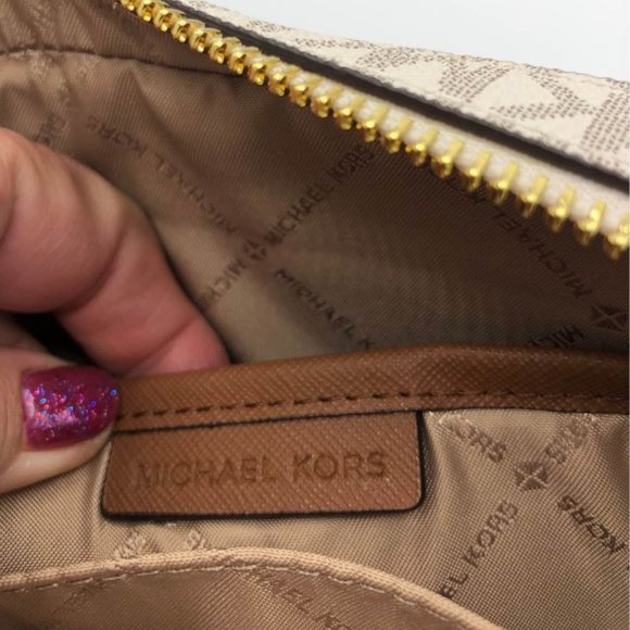 NWT Michael Kors Jet Set East West Chain Crossbody - Vanilla/Acorn Brown - Picture 8 of 10